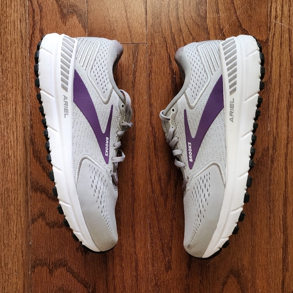 Brooks Ariel ‘20 Women’s 8.5M Running Grey Gray Purple Shoes - Picture 2 of 11